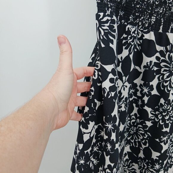 Brooks Brothers Black White Floral Print Dress Smocked Waist Pockets - Picture 5 of 10